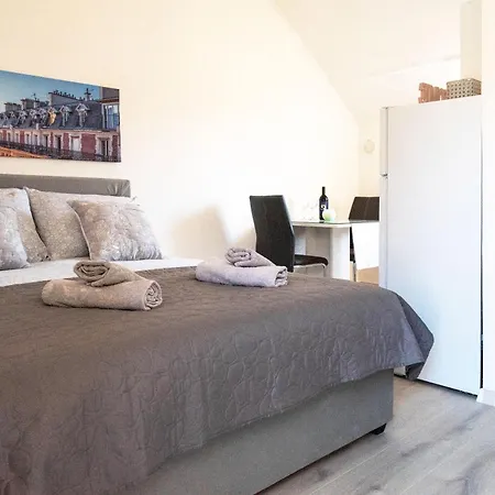 Sunshine Apartment *